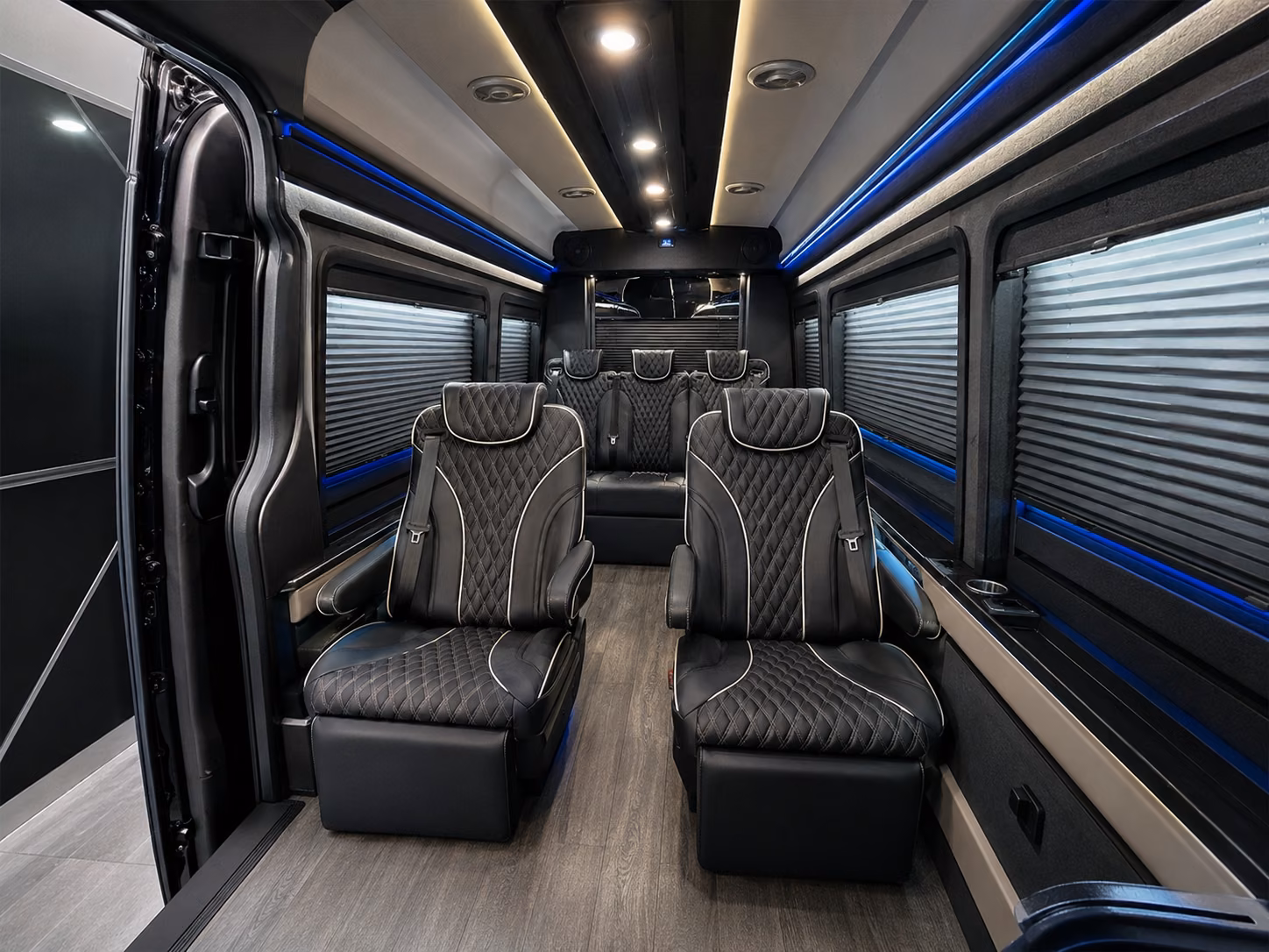 vancouvercharterbusservices com can help with seattle tacoma international airport transfers too